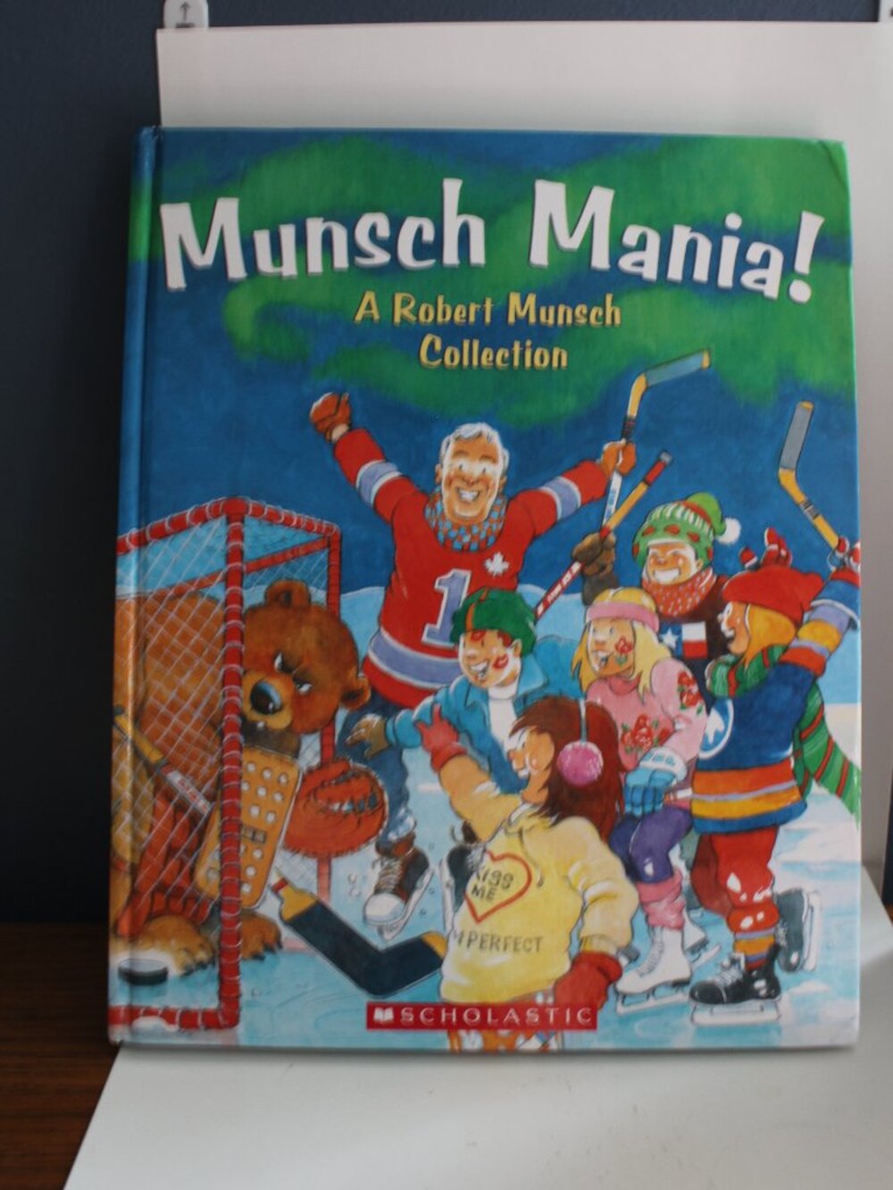 Munsch Mania! Robert Munsch Collection HC Book